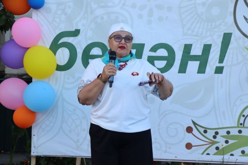 Проект «Күршелəр – иң якын кешелəр» в Нурлате стартовал ярким «Бию-фестом»