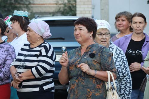 Проект «Күршелəр – иң якын кешелəр» в Нурлате стартовал ярким «Бию-фестом»