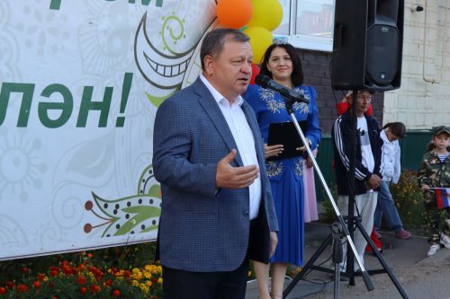 Проект «Күршелəр – иң якын кешелəр» в Нурлате стартовал ярким «Бию-фестом»