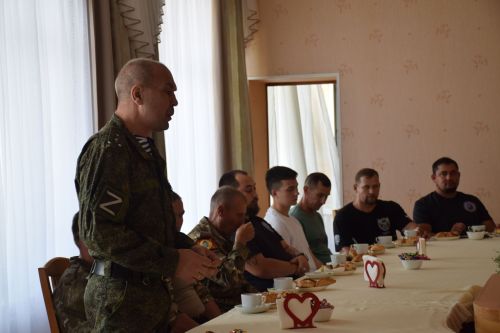 Глава района Дамир Ишкинеев встретился с ветеранами и бойцами спецоперации