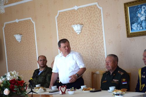 Глава района Дамир Ишкинеев встретился с ветеранами и бойцами спецоперации