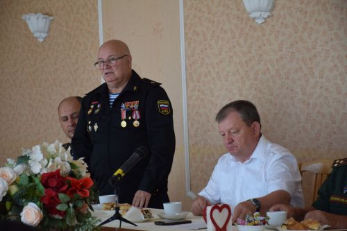 Глава района Дамир Ишкинеев встретился с ветеранами и бойцами спецоперации