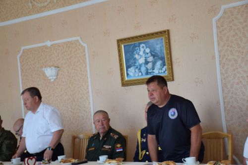 Глава района Дамир Ишкинеев встретился с ветеранами и бойцами спецоперации