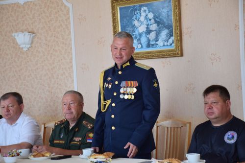 Глава района Дамир Ишкинеев встретился с ветеранами и бойцами спецоперации