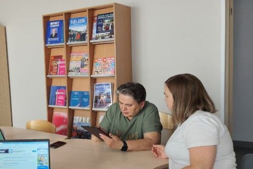Центральная библиотека Нурлата научила жителей работать с электронной почтой