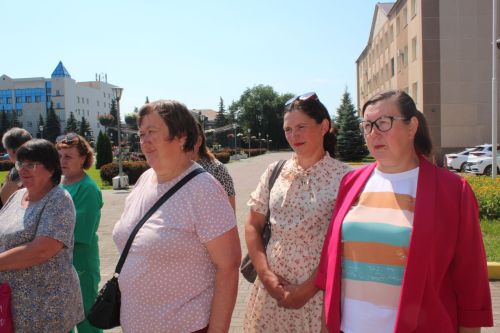 Почтальонка Среднекамышлинского почтового отделения Раиса Бочкарева стала обладателем велосипеда по итогам подписки на районку