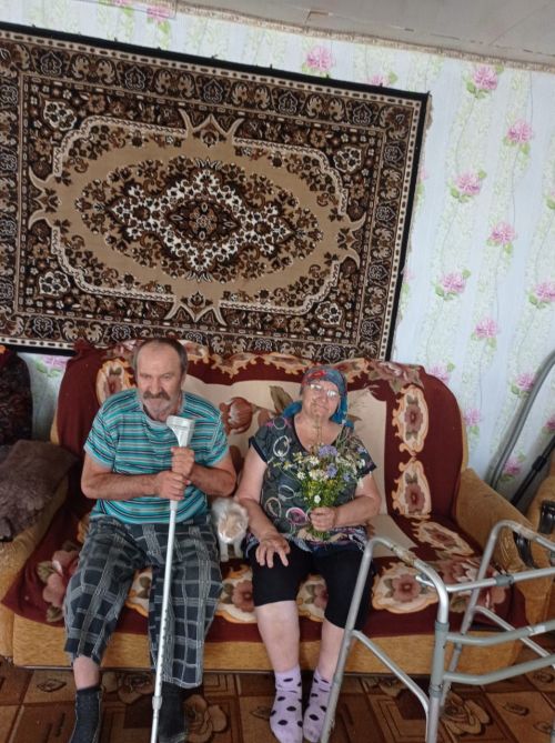 Сотрудники центра «Гармония» поздравили подопечных с Днём семьи, любви и верности