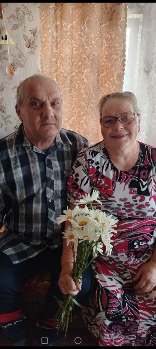 Сотрудники центра «Гармония» поздравили подопечных с Днём семьи, любви и верности