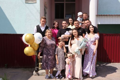 В Нурлате в День семьи Халиуллины решили, что их семья будет многодетной