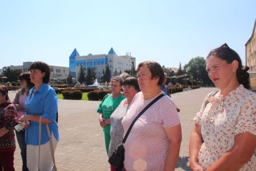 Почтальонка Среднекамышлинского почтового отделения Раиса Бочкарева стала обладателем велосипеда по итогам подписки на районку