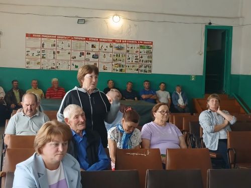 Дамир Ишкинеев провёл встречу с жителями Тимерлекского и Елаурского сельских поселений