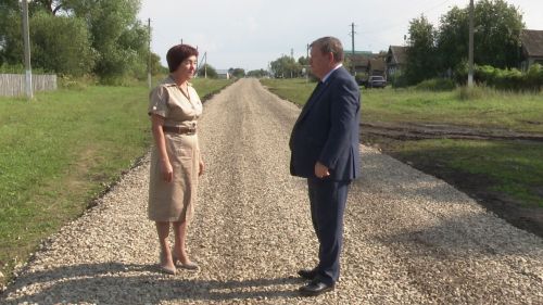 Жители Елаурского и Тимерлекского сельских поселений обсудили насущные вопросы с руководством района