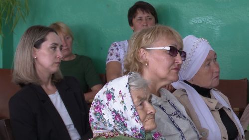 Жители Елаурского и Тимерлекского сельских поселений обсудили насущные вопросы с руководством района