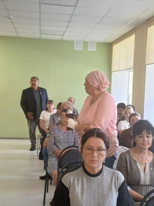 Дамир Ишкинеев провёл встречу с жителями Тимерлекского и Елаурского сельских поселений