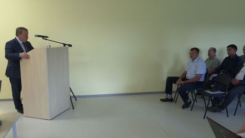 Жители Елаурского и Тимерлекского сельских поселений обсудили насущные вопросы с руководством района