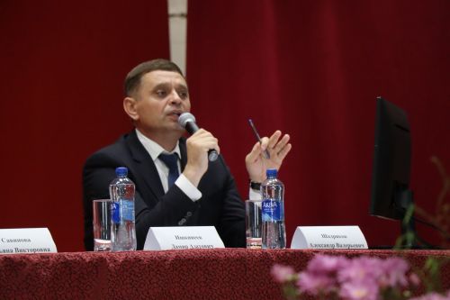 Социальные инициативы и диалог с властью: в Старочелнинском поселении подвели итоги полугодия