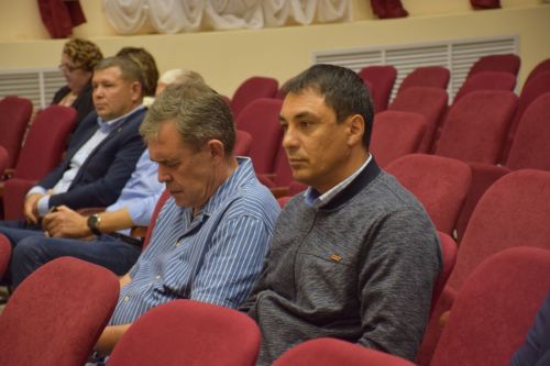 В Нурлате горожане встретились с руководством района