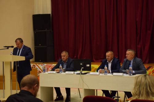 В Нурлате горожане встретились с руководством района