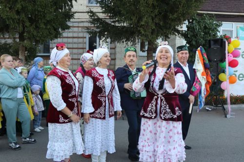 В Нурлате завершился проект «Күршеләр – иң якын кешеләр» ярким «Кичке җыен» (+ фоторепортаж)