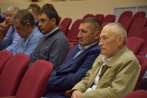 В Нурлате горожане встретились с руководством района