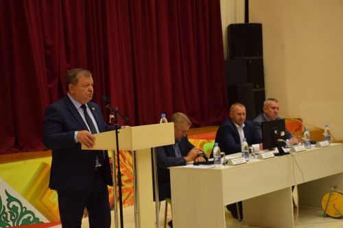 В Нурлате горожане встретились с руководством района
