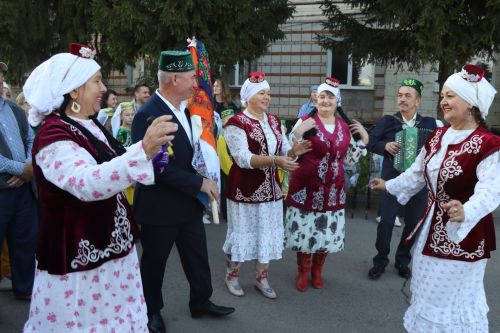 В Нурлате завершился проект «Күршеләр – иң якын кешеләр» ярким «Кичке җыен» (+ фоторепортаж)