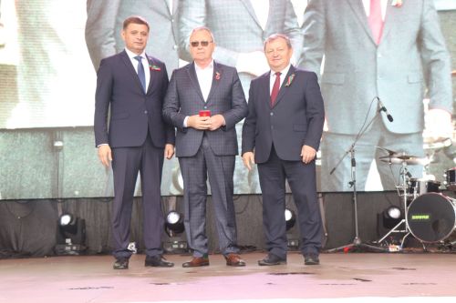Нурлат отметил тройной праздник: День города, День Республики и День нефтяника