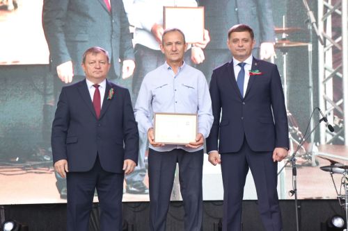 Нурлат отметил тройной праздник: День города, День Республики и День нефтяника
