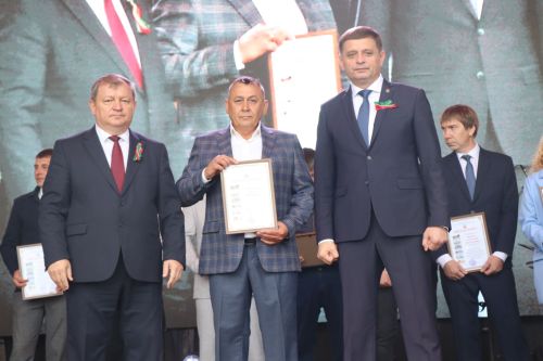 Нурлат отметил тройной праздник: День города, День Республики и День нефтяника