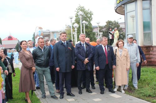 В Нурлате открылась уличная галерея земляков-героев Великой Отечественной войны