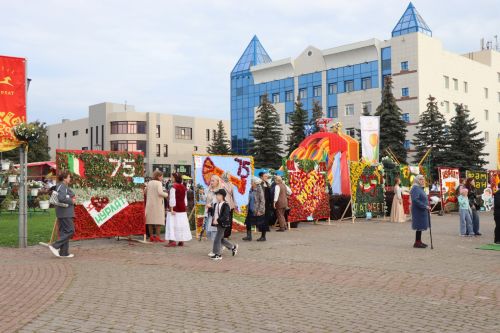 Нурлат отметил тройной праздник: День города, День Республики и День нефтяника