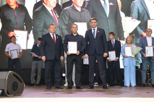 Нурлат отметил тройной праздник: День города, День Республики и День нефтяника