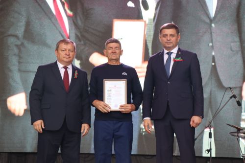 Нурлат отметил тройной праздник: День города, День Республики и День нефтяника