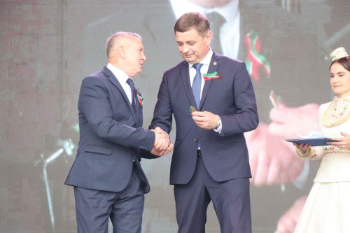 Нурлат отметил тройной праздник: День города, День Республики и День нефтяника