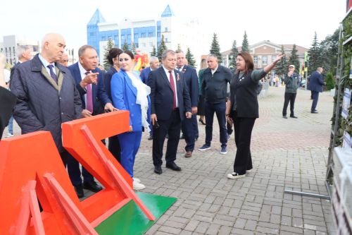 Нурлат отметил тройной праздник: День города, День Республики и День нефтяника