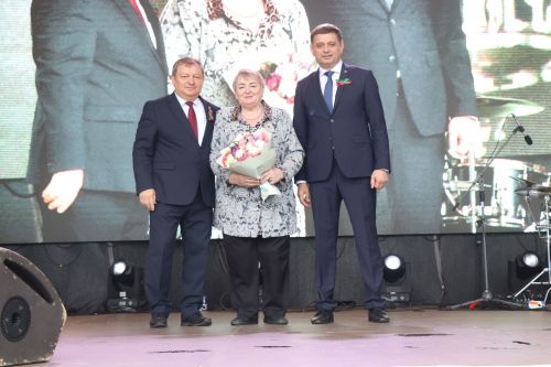 Нурлат отметил тройной праздник: День города, День Республики и День нефтяника