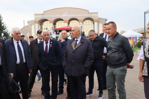 Нурлат отметил тройной праздник: День города, День Республики и День нефтяника