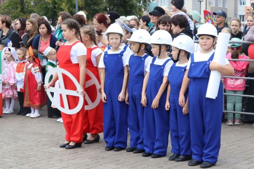 Нурлат отметил тройной праздник: День города, День Республики и День нефтяника