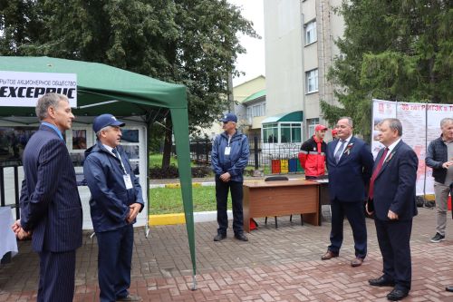 В Нурлате торжественно открыли сквер «Нефтяник»
