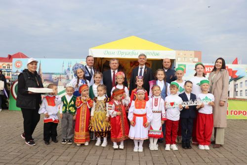 Нурлат отметил тройной праздник: День города, День Республики и День нефтяника