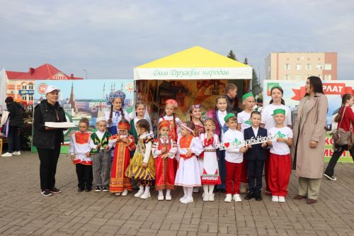 Нурлат отметил тройной праздник: День города, День Республики и День нефтяника