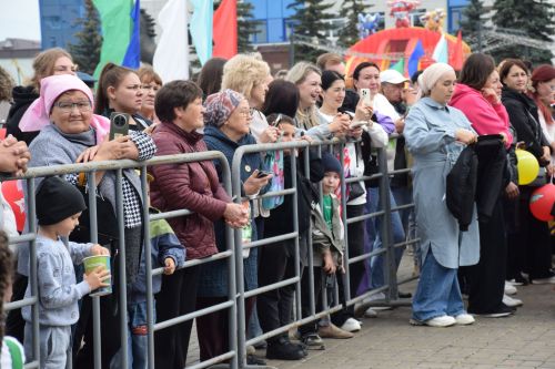 Нурлат отметил тройной праздник: День города, День Республики и День нефтяника