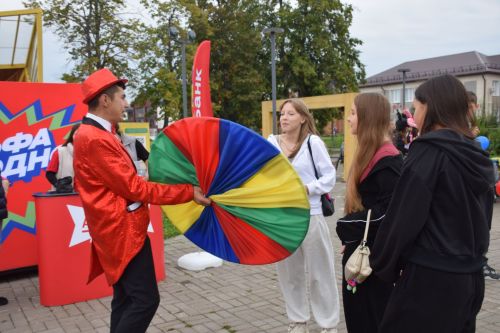 Нурлат отметил тройной праздник: День города, День Республики и День нефтяника