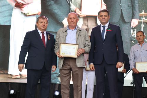 Нурлат отметил тройной праздник: День города, День Республики и День нефтяника