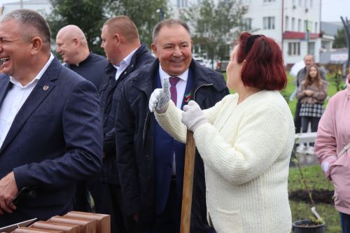 В Нурлате торжественно открыли сквер «Нефтяник»