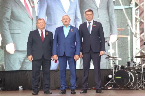 Нурлат отметил тройной праздник: День города, День Республики и День нефтяника