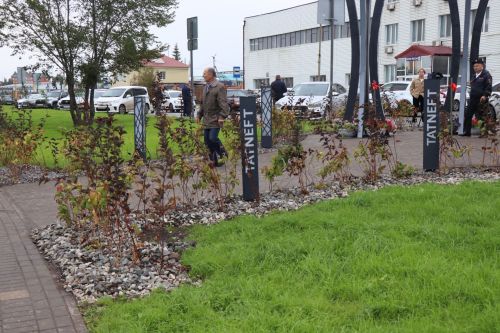 В Нурлате торжественно открыли сквер «Нефтяник»