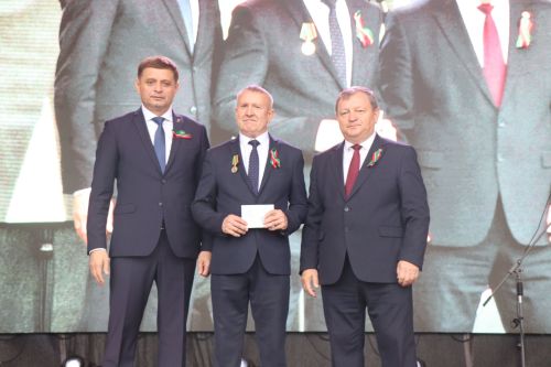 Нурлат отметил тройной праздник: День города, День Республики и День нефтяника