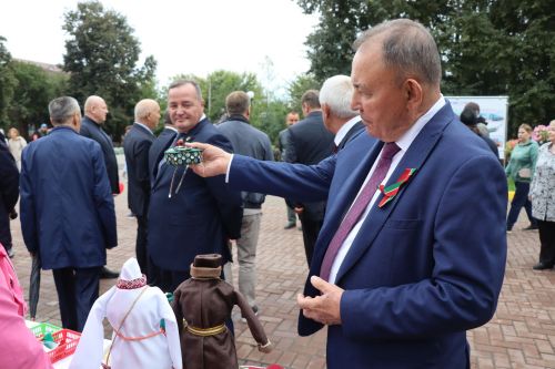 В Нурлате торжественно открыли сквер «Нефтяник»