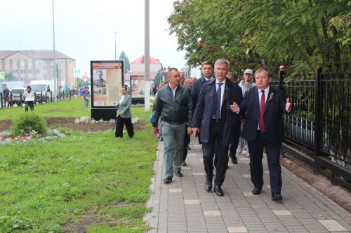 В Нурлате открылась уличная галерея земляков-героев Великой Отечественной войны